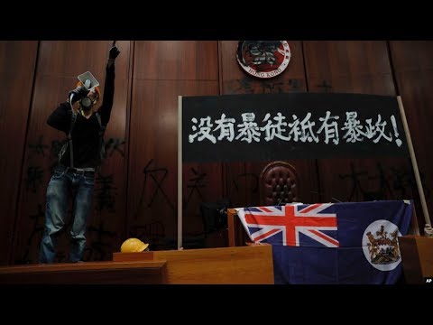 《石涛聚焦》「纽时:习近平是否已对香港态势失去耐心?」立法会被冲击时 习近平展开整党“不忘初心 牢记使命” 他把自己与中共捆绑一起—从19大“方得始终“之生门 转入”牢记使命“之绝路