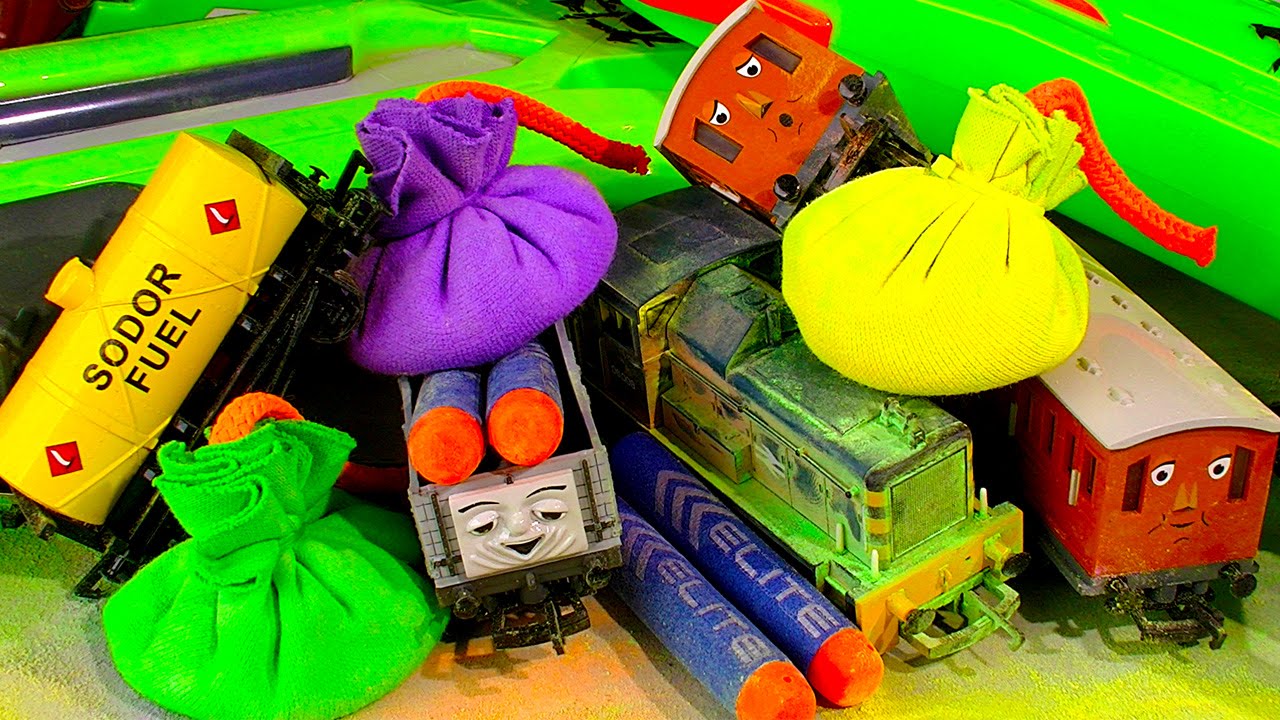 Hornby Trains Chalk Dust Bombs Vs Nerf Battle & Fluffy Cats Gross