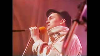 The Housemartins- Build