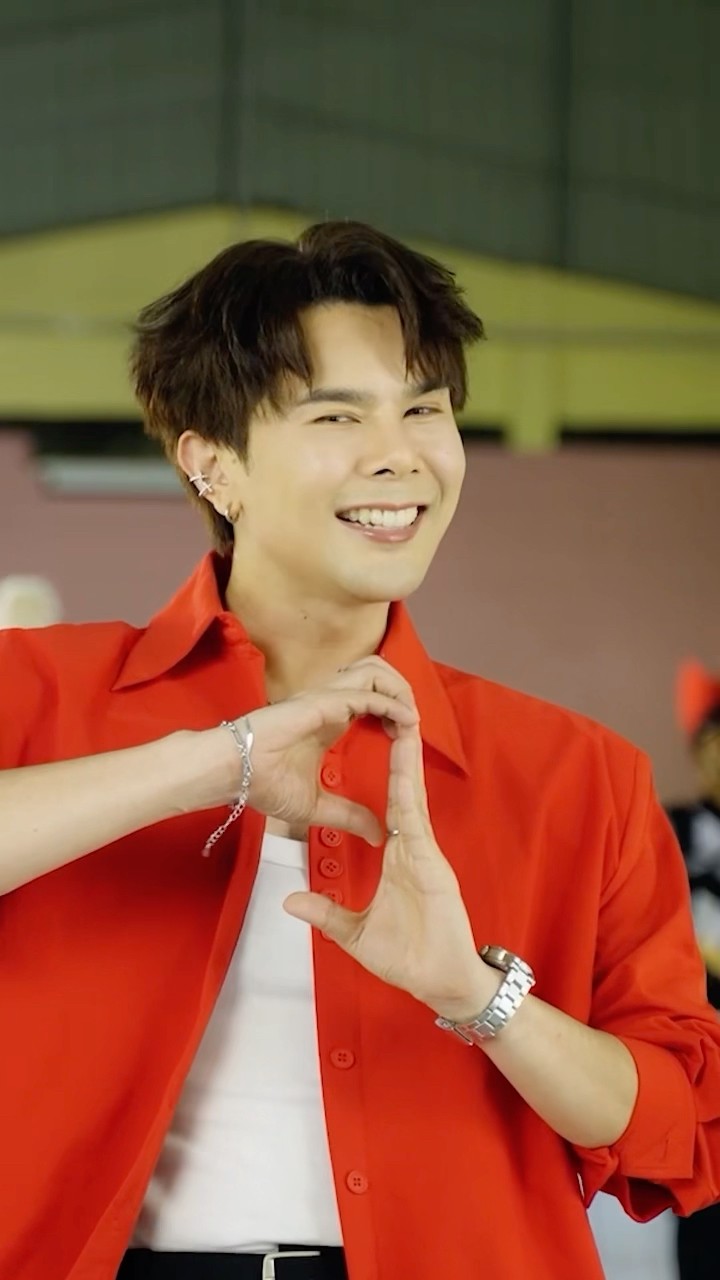 #แอบมักเจ้า99ล้านเทื่อ ซิงเกิลใหม่จาก #อิสร์อิสรพงศ์ ฟังและชม MV ได้แล้ววันนี้ #แกรมมี่โกลด์