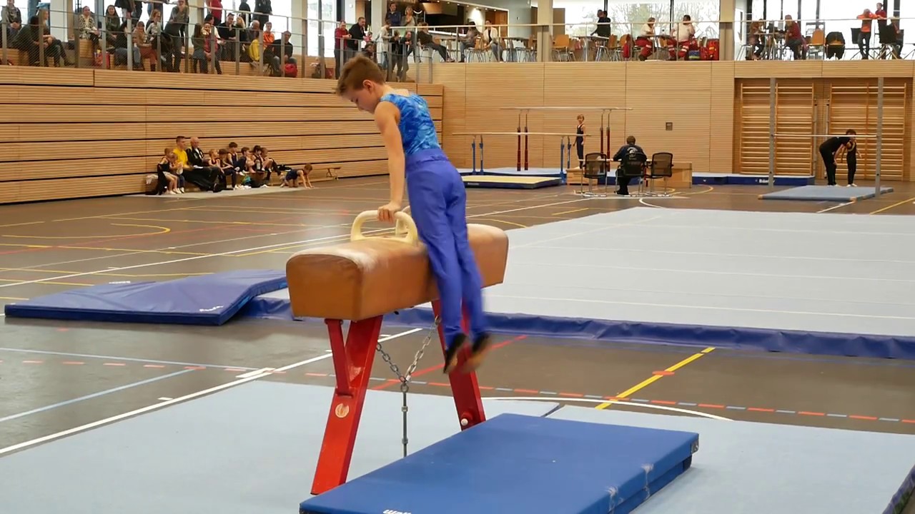 Geräteturnen Landkreismeisterschaft Augsburg: Quirin am Seitpferd