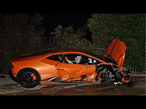 Rebuilding WRECKED Lamborghini Huracan in 10 Minutes