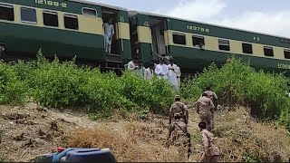 پشاور سے کراچی جانے والی ٹرین خیبر میل حیدرآباد کے گدو ناکہ کی پل پر ایک بوگی پٹڑی سے اتر گئی۔ تاحال