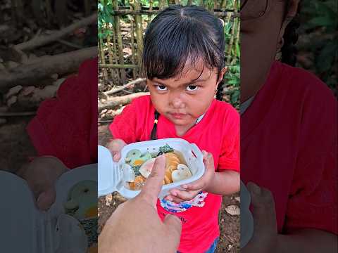 marisa makan seblak bebek #trendingshorts