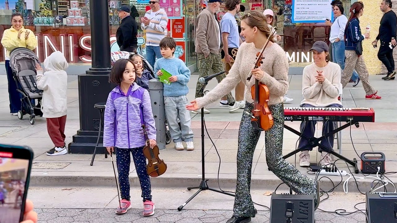 Unexpected Duet with a Little Violinist Brings Everyone to Tears