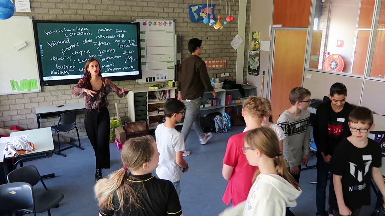 Orde houden in de klas - YouTube