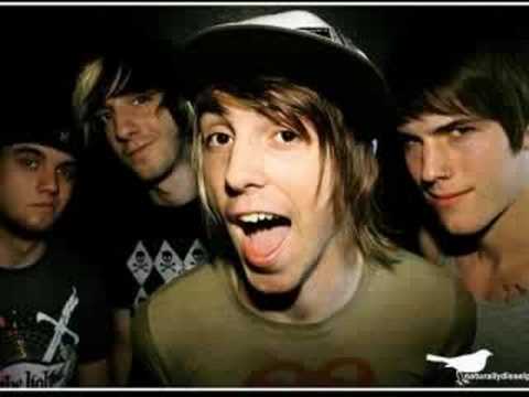 All time low -Dear maria count me in (w/lyrics)