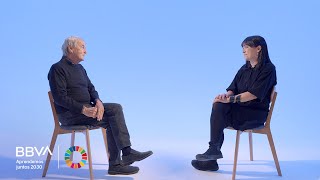 V. Completa. Un invento que cambió nuestra manera de aprender y jugar. Erno Rubik, arquitecto