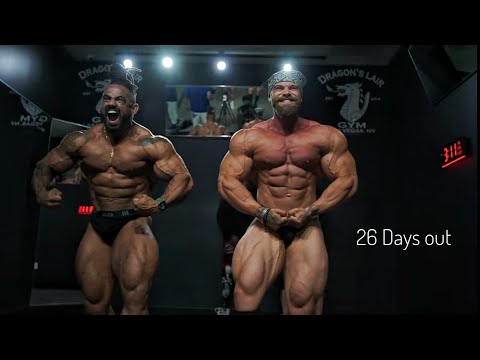 Blake'n Chest at Flex Lewis's Dragons Lair Gym / Mike Sommerfeld's  Mr.Olympia #29 