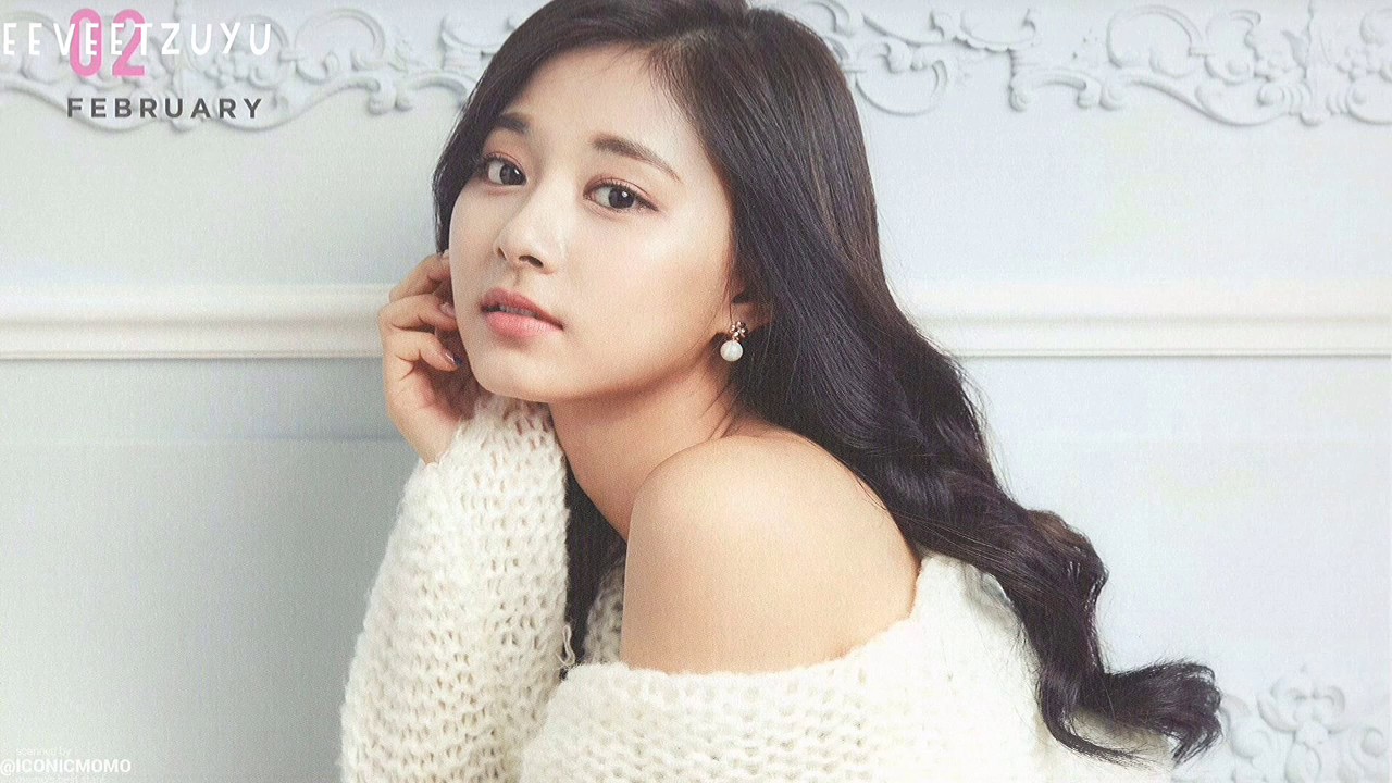 TWICE TZUYU쯔위-She's a monster