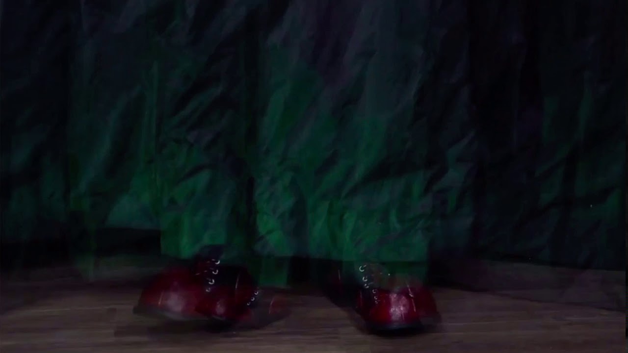 Clown Toe Tapper - Spirit Halloween - YouTube