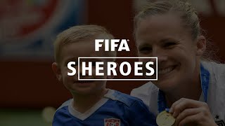 Sheroes | USA champion juggles playing, kids