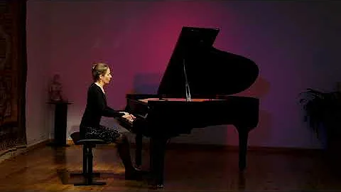 CONSOLATION, Lara Erbs, piano: Brahms opus 116, Ba...