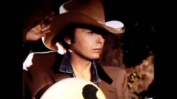 Nothing's Changed Here - Dwight Yoakam - Mountain Winery - YouTube