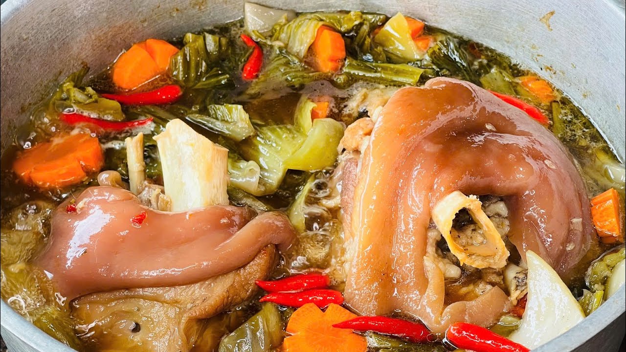 Bắp Giò Nấu Dưa Cải Chua thịt mềm thơm ngon đậm đà ăn hoài không ngán