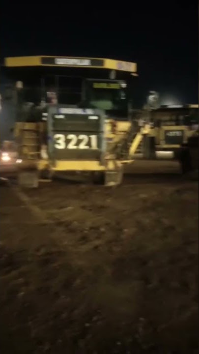malam malam yg sepi dan dingin #kerja #komatsu #tambang #semangatpagi #shorts