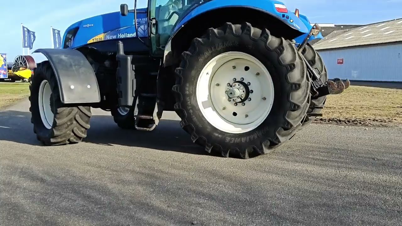 Køb New Holland T7030 Hos Anker Bjerre A/S