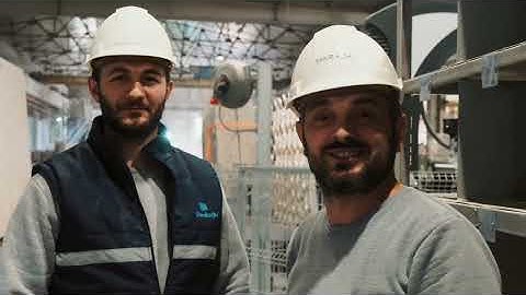 Üretim süreçlerimizde hem modern teknolojiyi hem de insan dokunuşunu ön planda tutuyoruz.