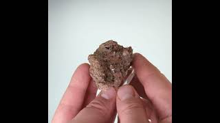 Vidéo: Topaze, mine de San Felipe, Mexique, 47 grammes