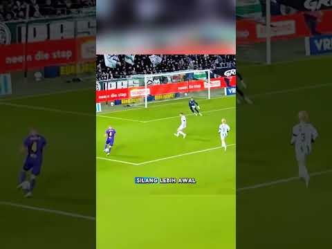 Kiper ini mengejek lawanya karena berhasil ditipu😂 thumbnail