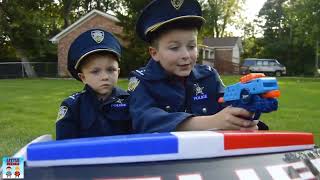 Little Heroes Ryan and Smalls Teach Sketchy how to Drive Safely