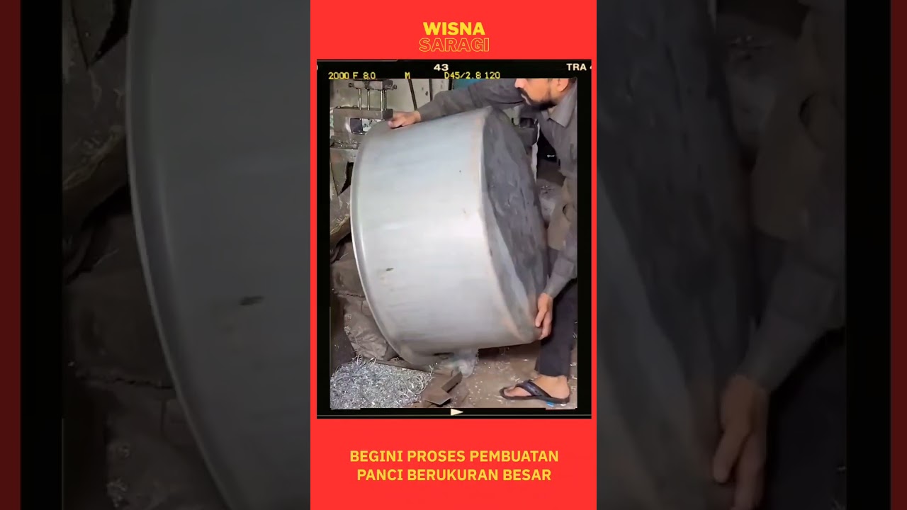 Begini proses pembuatan panci berukuran besar di India  