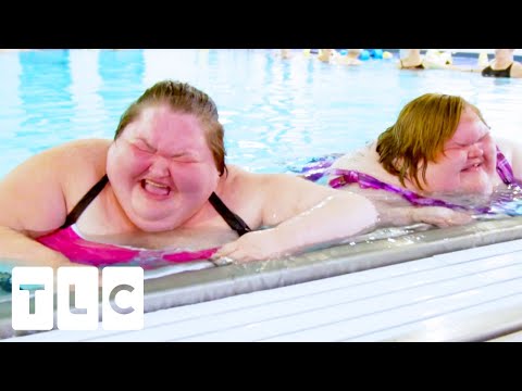 "I&rsquo;m A Dolphin": Amy and Tammy Go Swimming! | 1000-lb Sisters