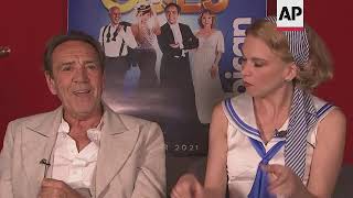 Lost underwear, forgotten lines, audience interruptions: 'Anything Goes' stars detail on-stage disas