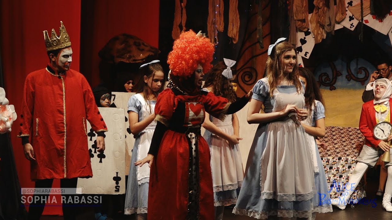 Sophya Rabassi - Alice no País das Maravilhas, a Rainha de Copas