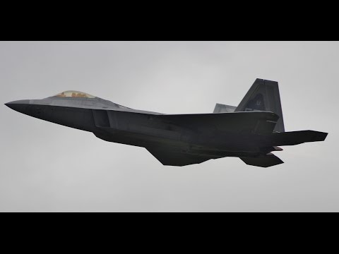 INSANE USAF F22 Raptor Display at RAF Fairford RIAT 2016