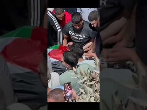 اغنية الشهيد محمد عيسى علوي دير جرير مقدم من اخوة الشهيد غناء الفنان سالم ابو حديد