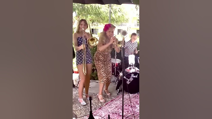 Playing with my kids on a warm summer’s day 😀🥰❤️ #jazz #music #garden