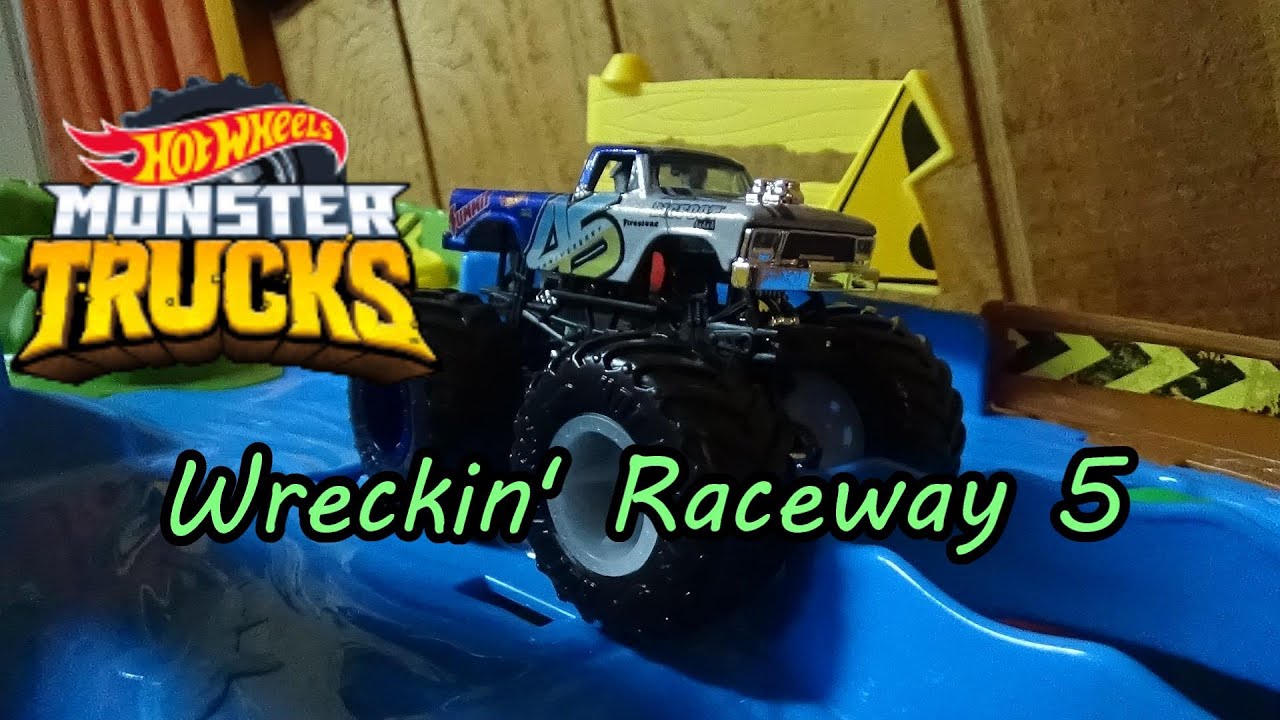 Hot Wheels Monster Trucks | Wreckin' Raceway 5