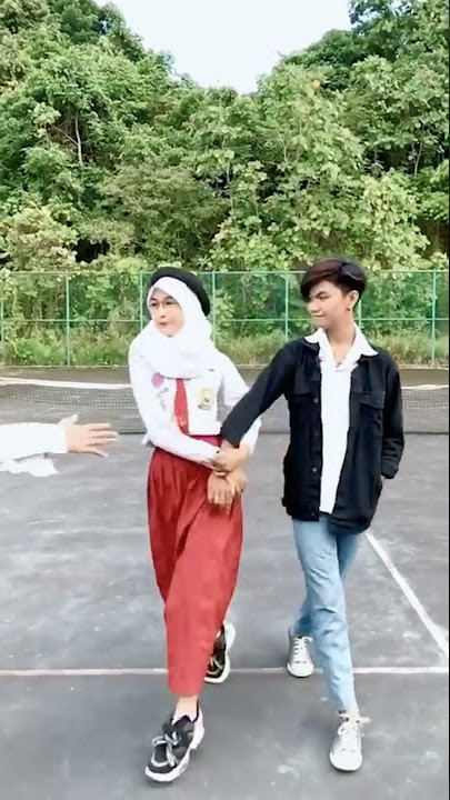 Cewek rebutan cowok? Dijaman SMA udah biasa #shorts