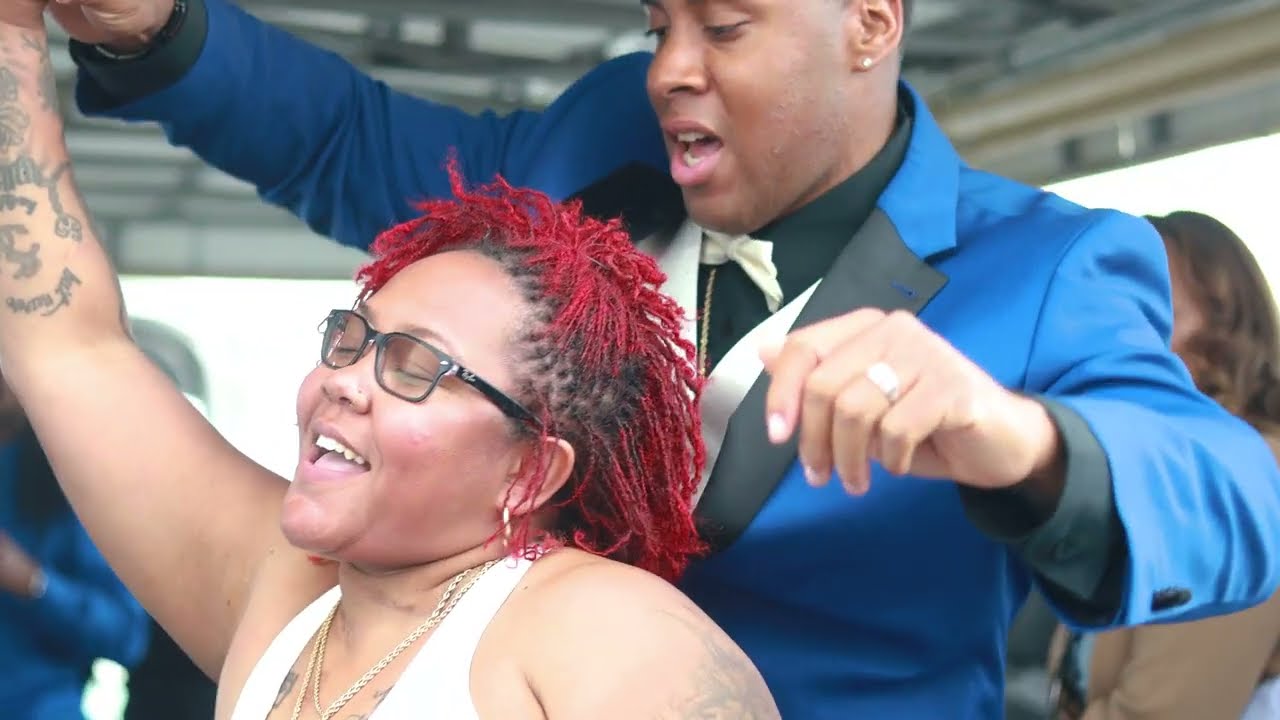 Lake Lanier Luxury Boat Wedding | Mr. & Mrs. Beavers 