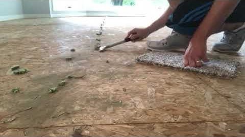 How to remove carpet padding staples