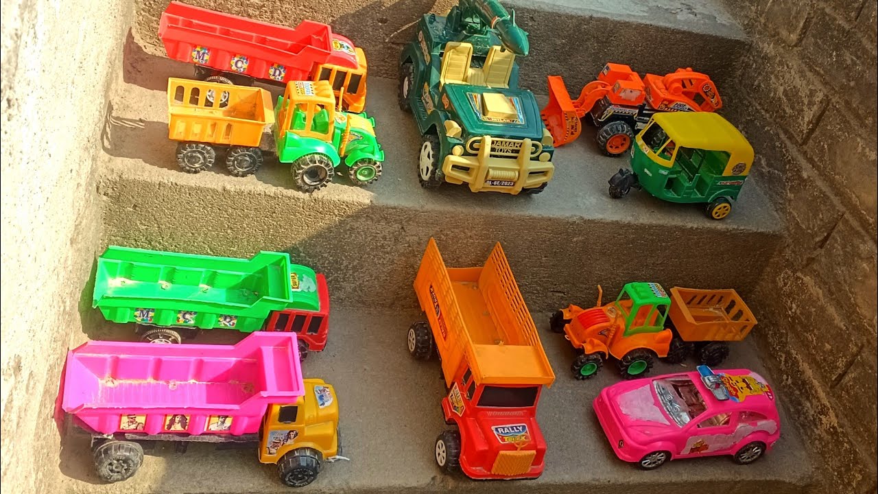 Mini showroom catch fire 🔥 rescue process by tractor 😱