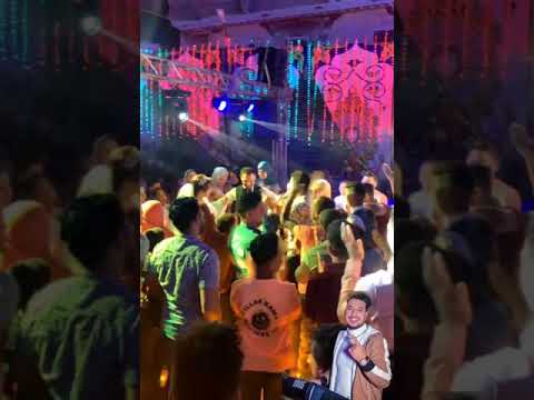 شوف العروسه بتقول اى للعريس فل ميك يوم فرحهم