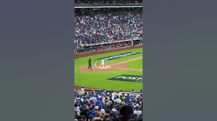 Francisco Lindor walking-up to “My Girl” last night 🌤⚾️ Congrats to the Mets on advancing!