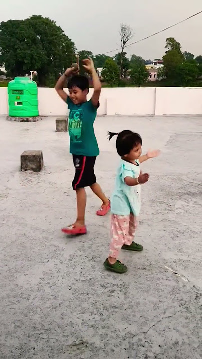 prishu or yu barish kay majay lay rahy hai #subscribe #share