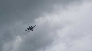 2 Tornado GR4 through mach loop.