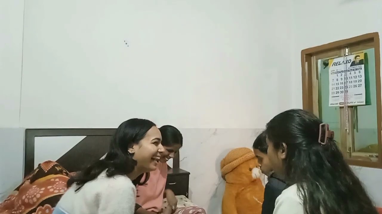 Friends ke saath baatein (chugli session) 😁😂