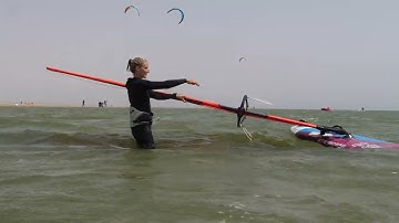 How to beach start and water start - Windsurfing