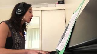 Underneath your clothes Shakira (Piano Cover) by Carolina Gomes screenshot 3