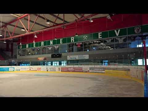 Video: Von Der Eisbahn Zur Arena