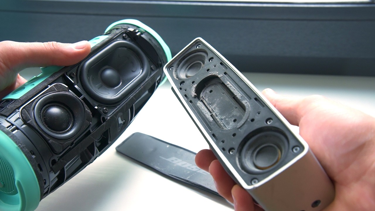 JBL Charge 5とBose SoundLink Mini 2セット JBL Charge 5 vs Bose Soundlink Mini - YouTube