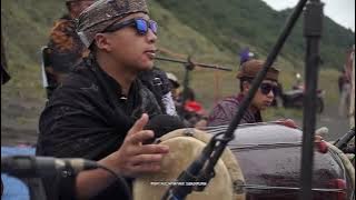 Download lagu HYMNE GURU - Apel Akbar PGRI kabupaten Probolinggo di gunung Bromo || Cover lagu by UMIMMA KHUSNA