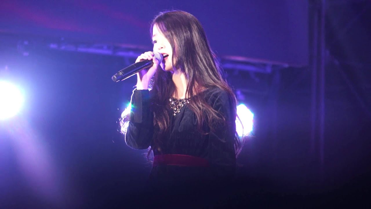 [151108] IU (아이유) - 樣 YOUNG (TFBOYS) @ 2015 I&U IN SHANGHAI