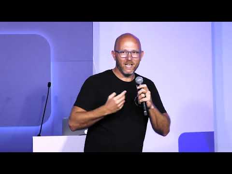 How Keboola Gave Away Its Services Revenue to Build a Partner Ecosystem and a Freemium Funnel (Talk by CEO Pavel Doležal)