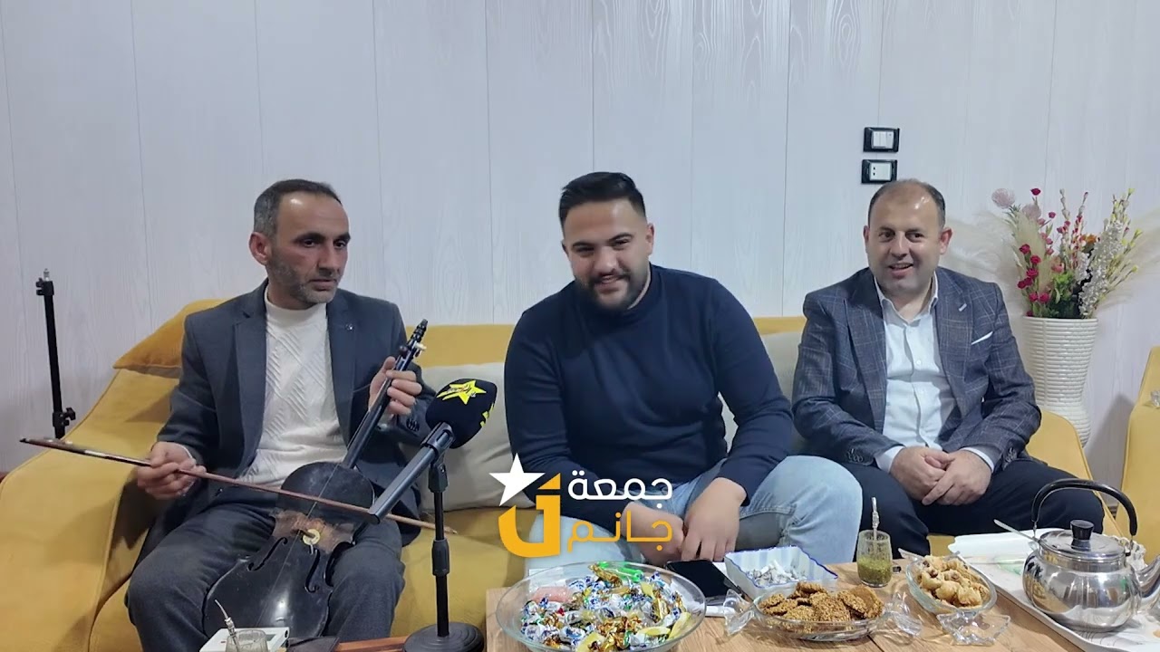 الفنان محمد القاعد أبو كرم  مع قوس الرباب أحمد الأعرج أبو عمار ..  